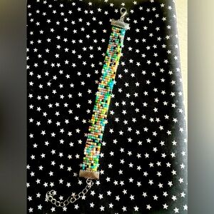 Handcrafted and unique custom designed beaded bracelet - product: Alicia